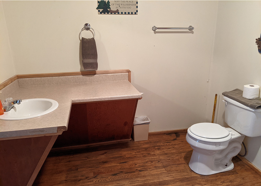 san-isabel-lodging-cabin-12-bathroom-2