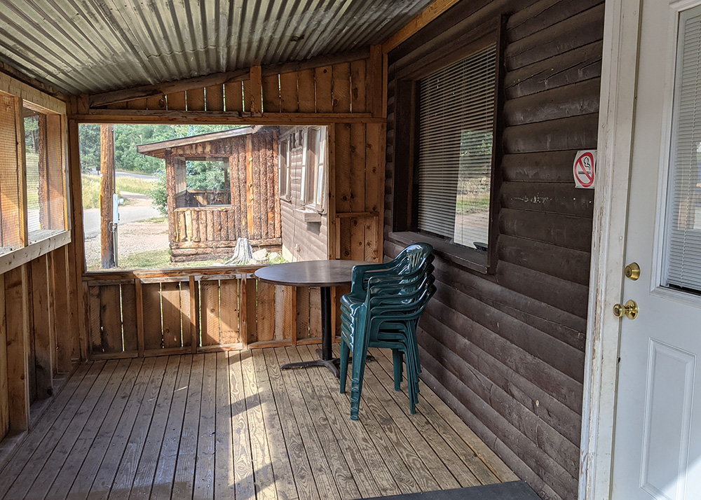 san-isabel-lodging-cabin-12-porch