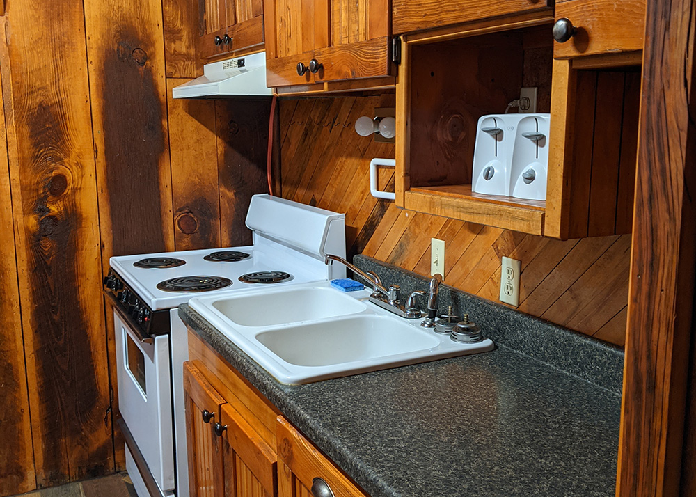 san-isabel-lodging-cabin-14-kitchen-2